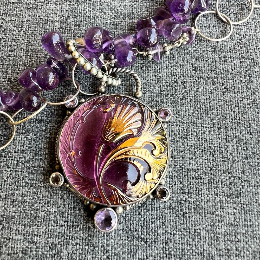 Mars And Valentine Echo Of The Dreamer Amethyst Necklace W Gold Floral Pendant - Picture 3 of 5